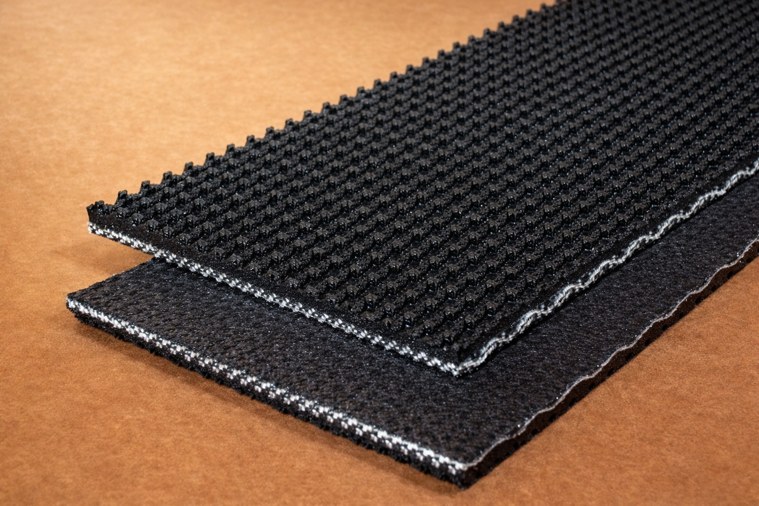 Heavy-duty rough top conveyor belt manufacturer in India
